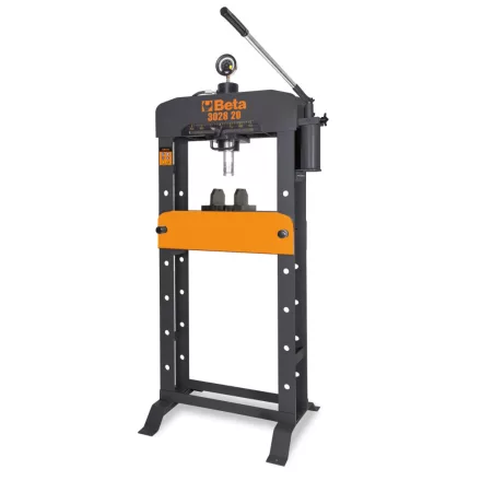 3028 20 Hidraulikus prés mozgó dugattyúval