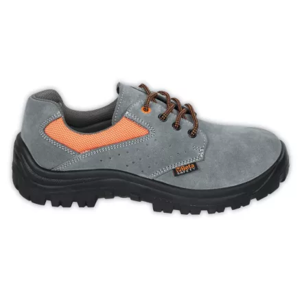 7246NE 44-PERFORÁLT HASÍTOTTBŐR CIPŐ