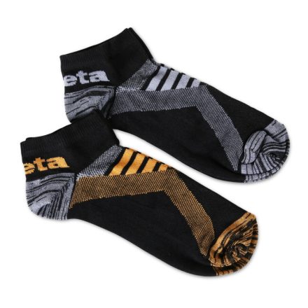 7431P Két pár sneaker zokni szellőző betétekkel Egy pár fekete/narancs és egy pár fekete/szürke színű zokni. L